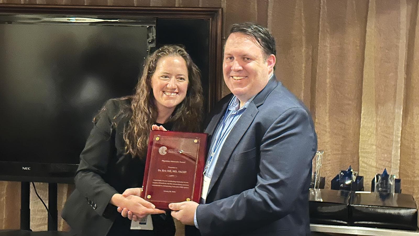 CarePoint Physician Eric Hill receives Colorado ACEP's Physician Advocate Award